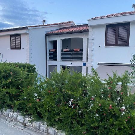 Residence4A-Appartamento Rosso Ravni Exterior photo
